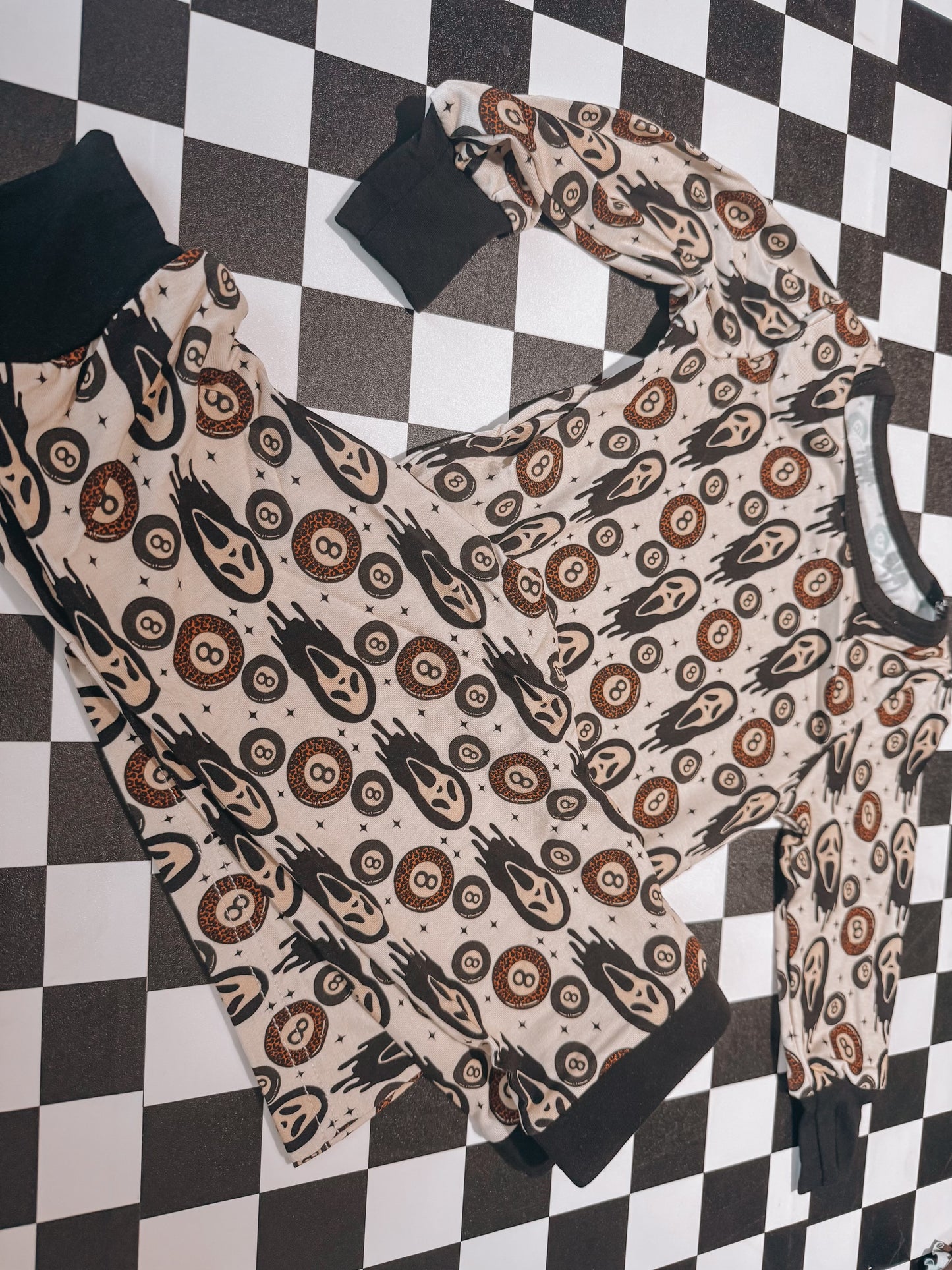 Ghostface 8Ball lounge set