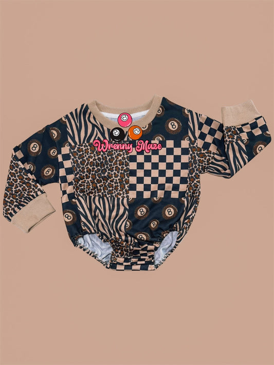 8 Ball checkered