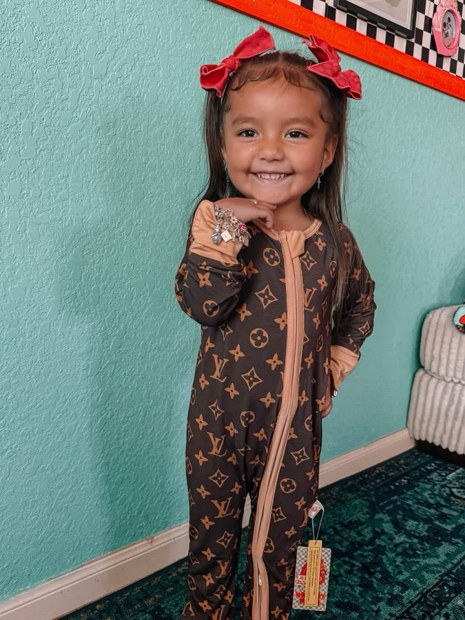 Boujee classic footies 🤎